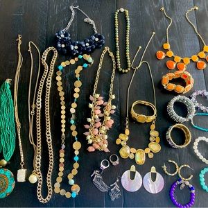 Fashion jewelry clear out